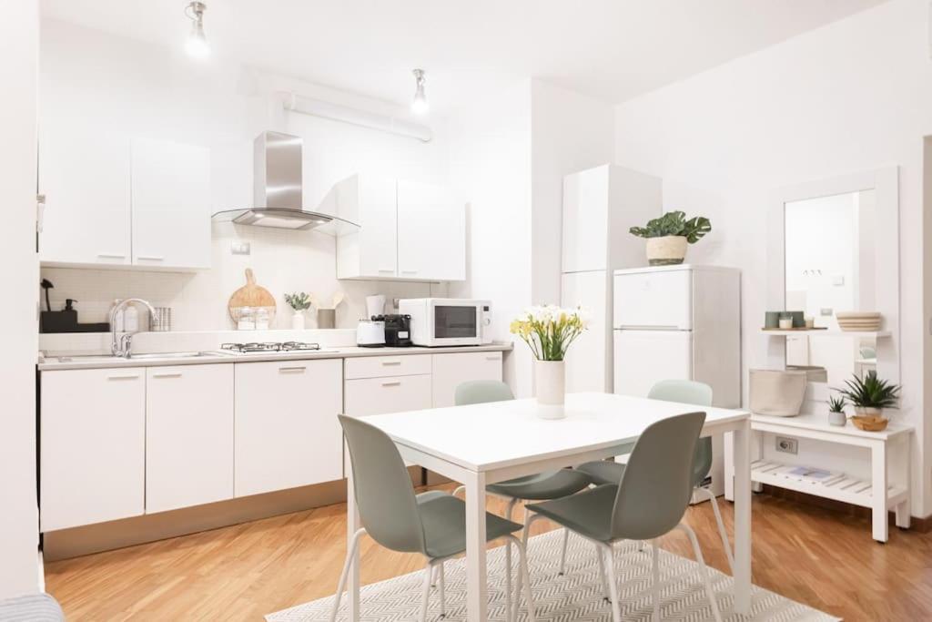 Appartement Easylife - Gem In The Heart Of The Navigli Milan
